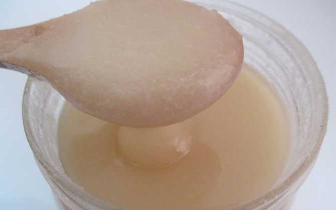 苜蓿蜜的功效與作用及食用方法 苜蓿蜜